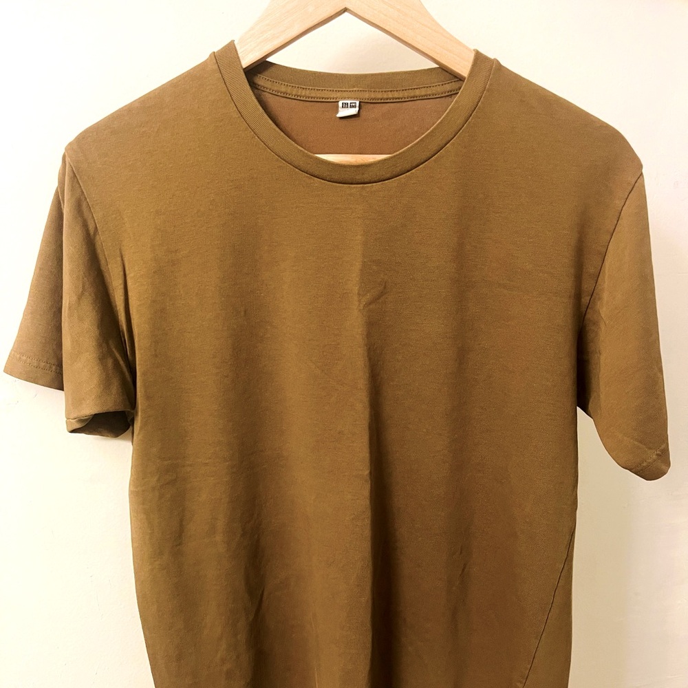 Brown Crewneck T-shirt (Size M)